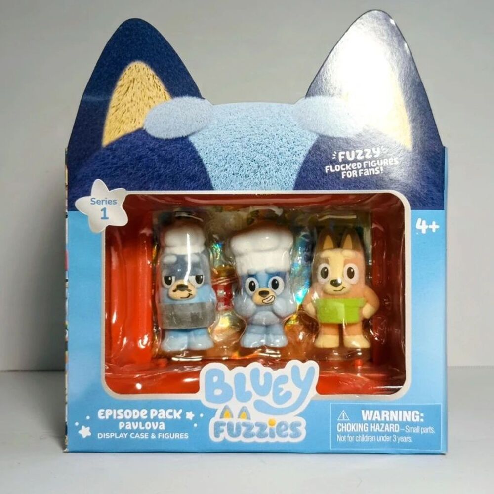 2026 Bluey Fuzzies Pavlova Episode Pacl- 3 Flocked Figures & Case